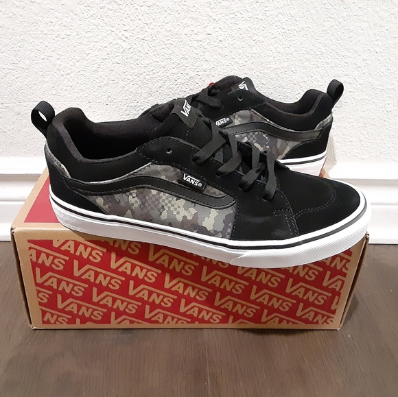 Vans - Picture 1 of 5